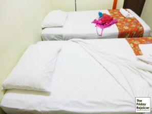 Bedsheets and blankets looked clean and smooth.