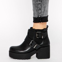 I Love Boots - 9 Must have boots! By The Friday Rejoicer